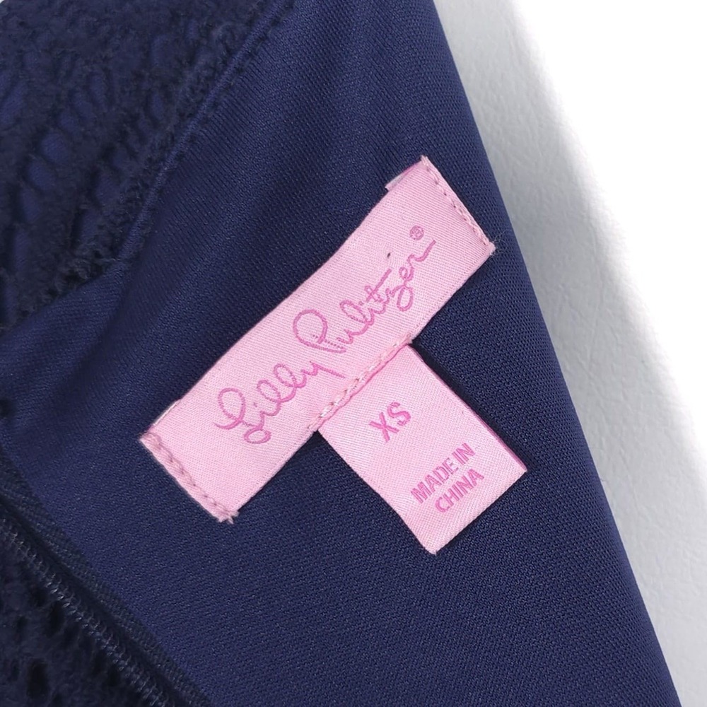 Lilly Pulitzer Tiki Lace Wrap Romper Size XS True Navy Lace V-neck Long S 30688 - Picture 2 of 16